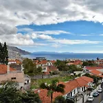 Perola, A In Madeira Apartman *