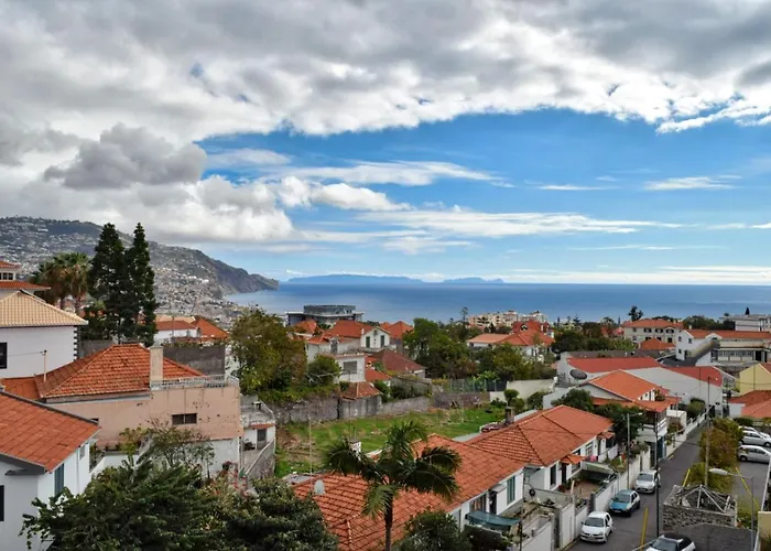 Perola, A In Madeira דירה *